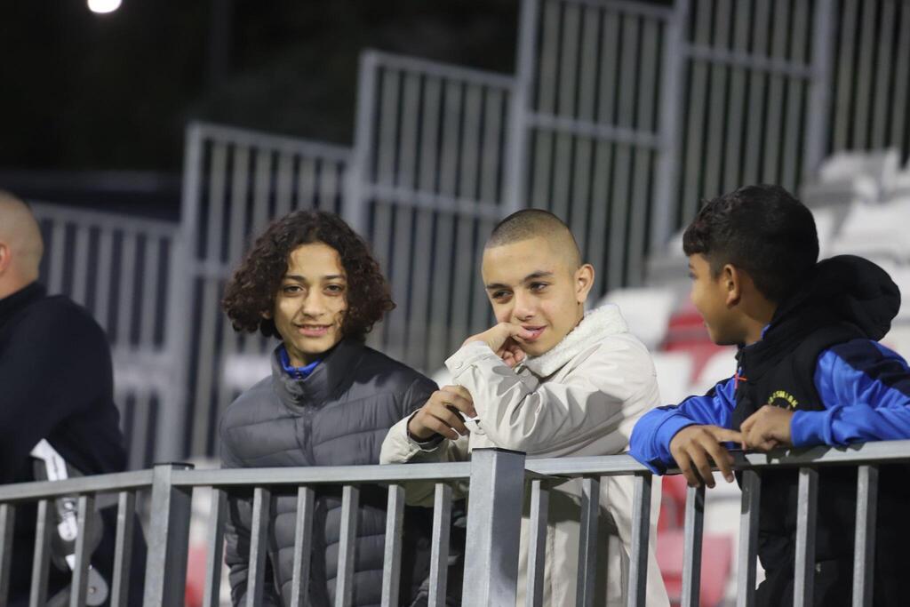 "ديربي العرب" بين أبناء الرينة واتحاد أبناء سخنين (راديو الناس) "ديربي العرب" بين أبناء الرينة واتحاد أبناء سخنين