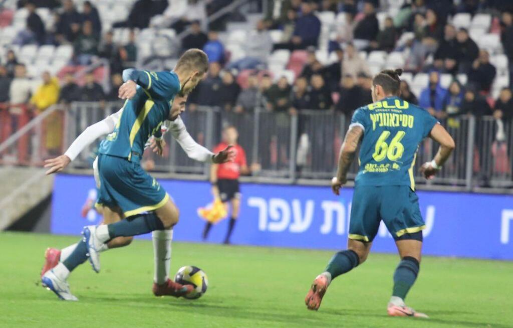 ديربي العرب بين أبناء الرينة واتحاد أبناء سخنين (راديو الناس) ديربي العرب بين أبناء الرينة واتحاد أبناء سخنين