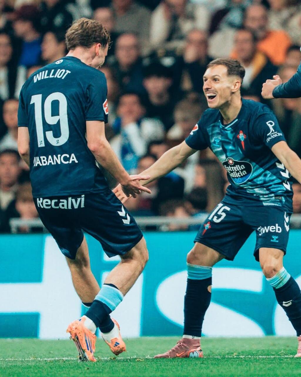 سيلتا فيغو يحتفل أمام ريال مدريد (الصفحة الرسمية لفريق سيلتا فيغو) سيلتا فيغو يحتفل أمام ريال مدريد