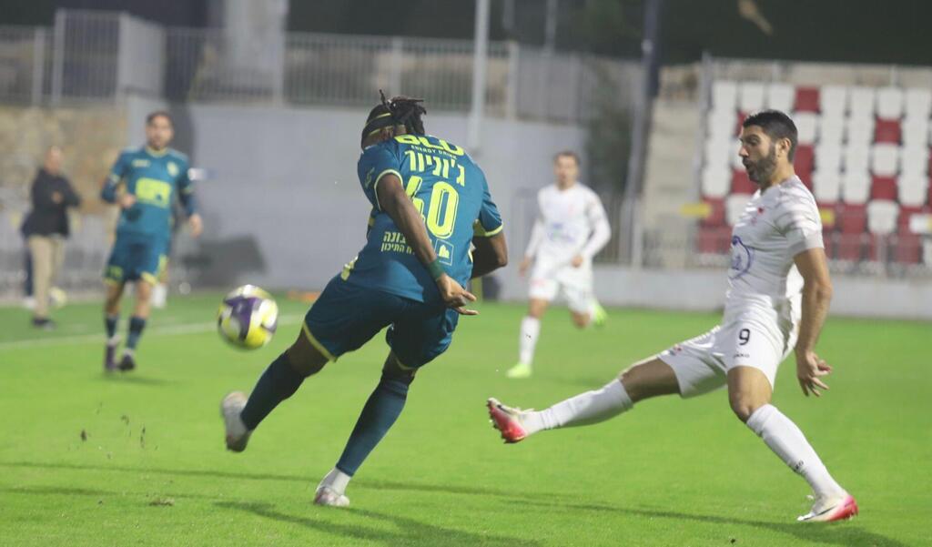 ديربي العرب بين أبناء الرينة واتحاد أبناء سخنين (راديو الناس) ديربي العرب بين أبناء الرينة واتحاد أبناء سخنين