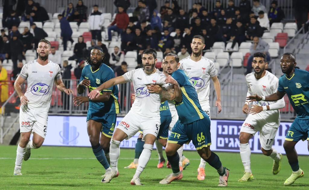 ديربي العرب بين أبناء الرينة واتحاد أبناء سخنين (راديو الناس) ديربي العرب بين أبناء الرينة واتحاد أبناء سخنين