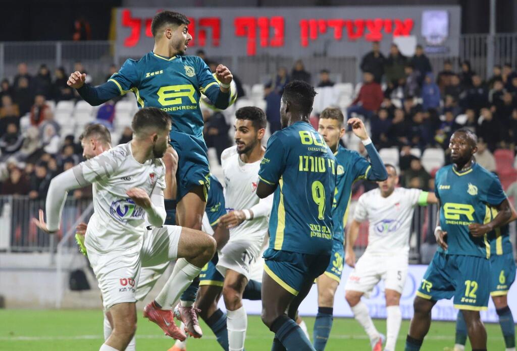 ديربي العرب بين أبناء الرينة واتحاد أبناء سخنين (راديو الناس) ديربي العرب بين أبناء الرينة واتحاد أبناء سخنين