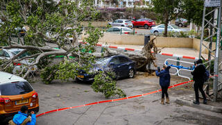 عاصفة في البلاد