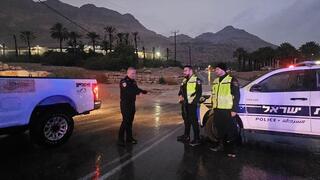 عاصفة “بايرون” تشلّ البلاد: أمطار غزيرة، سيول وإغلاقات