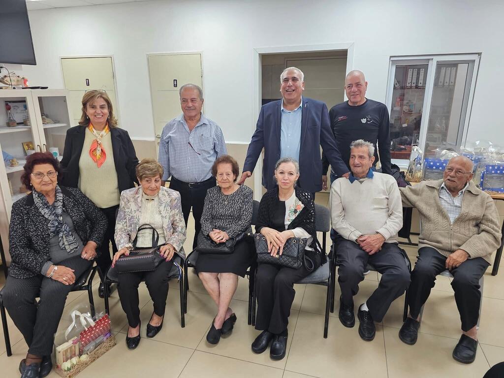 رئيس المجلس في يوم المسن (المجلس المحلي) رئيس المجلس في يوم المسن