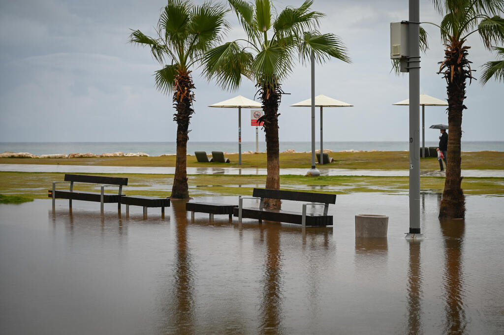 سيول جارفة وأضرار واسعة في الساحل والجنوب (Flash90) سيول جارفة وأضرار واسعة في الساحل والجنوب