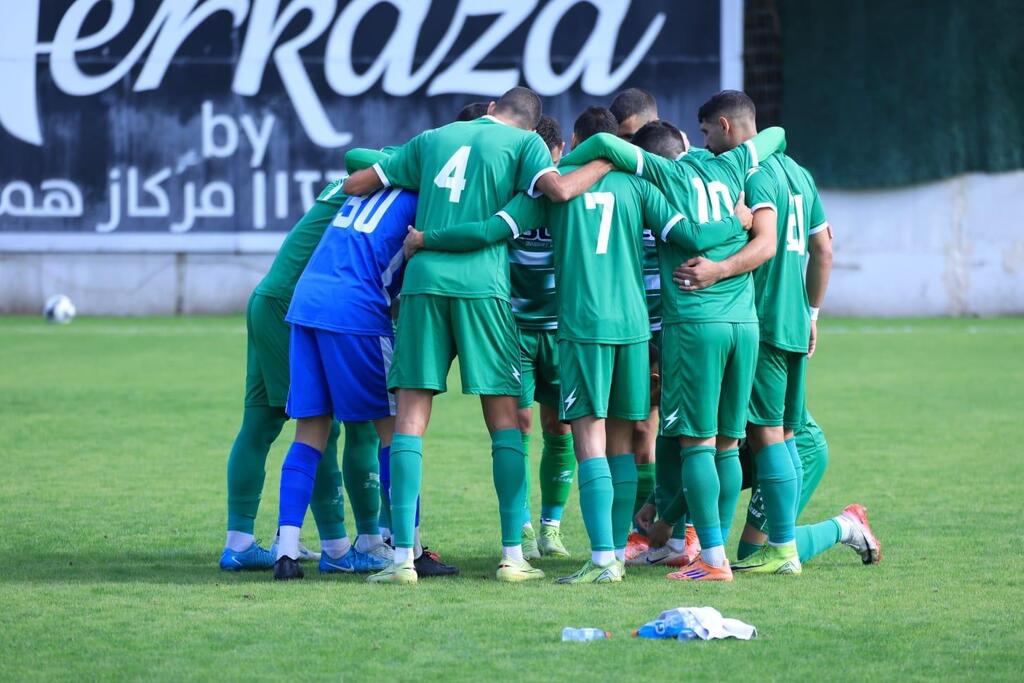 بلدي نيشر يُفجّر المفاجأة ويُسقط المتصدر إخاء الناصرة في قلب عيلوط (راديو الناس) بلدي نيشر يُفجّر المفاجأة ويُسقط المتصدر إخاء الناصرة في قلب عيلوط