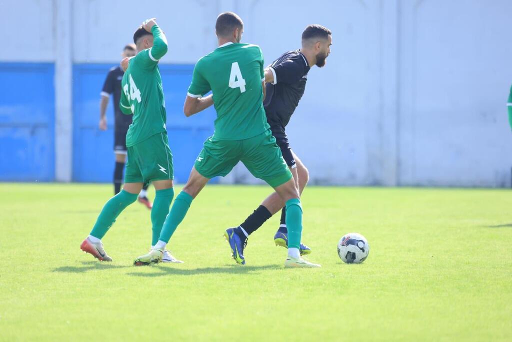 بلدي نيشر يُفجّر المفاجأة ويُسقط المتصدر إخاء الناصرة في قلب عيلوط (راديو الناس) بلدي نيشر يُفجّر المفاجأة ويُسقط المتصدر إخاء الناصرة في قلب عيلوط