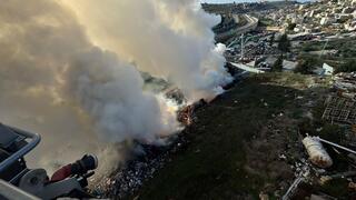 حريق نفايات واسع في المنطقة الصناعية بشفاعمرو وعمليات إخماد متواصلة منذ أكثر من 17 ساعة