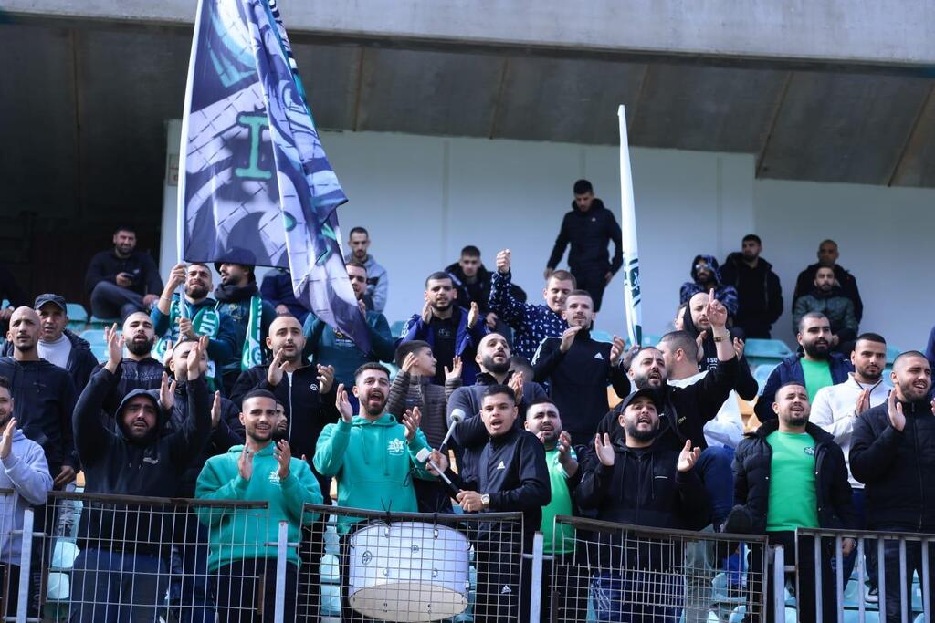 بلدي نيشر يُفجّر المفاجأة ويُسقط المتصدر إخاء الناصرة في قلب عيلوط (راديو الناس) بلدي نيشر يُفجّر المفاجأة ويُسقط المتصدر إخاء الناصرة في قلب عيلوط