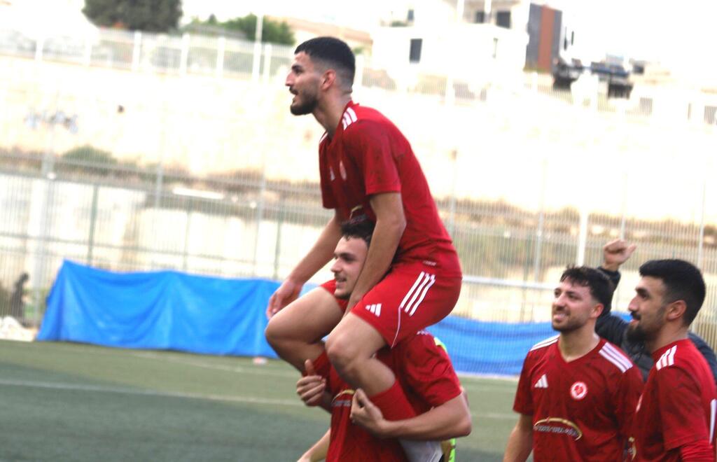 دالية الكرمل تُسقط هبوعيل جت بثلاثية نارية (راديو الناس) دالية الكرمل تُسقط هبوعيل جت بثلاثية نارية