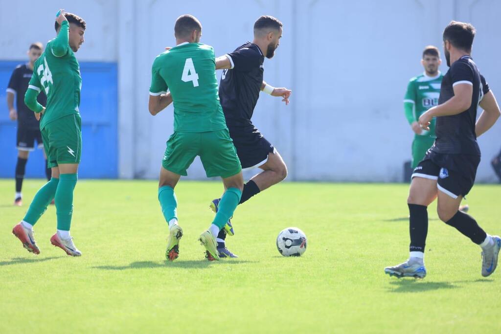 بلدي نيشر يُفجّر المفاجأة ويُسقط المتصدر إخاء الناصرة في قلب عيلوط (راديو الناس) بلدي نيشر يُفجّر المفاجأة ويُسقط المتصدر إخاء الناصرة في قلب عيلوط