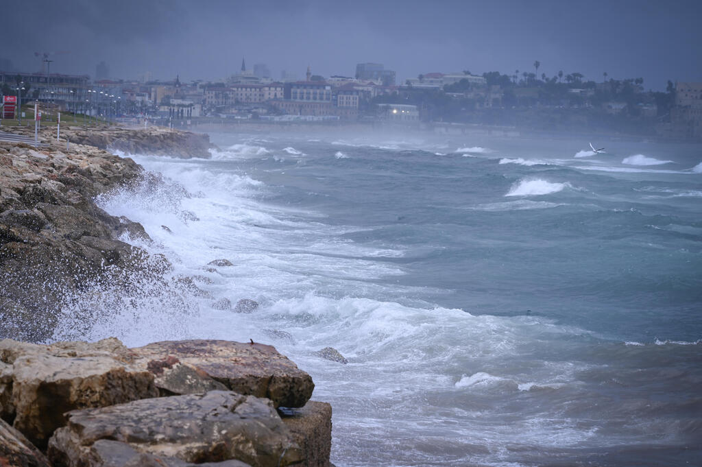 سريان المياه في الوديان والأنهر يُنهي عامًا هو الأشد جفافًا منذ 100 عام (فلاش 90) سريان المياه في الوديان والأنهر يُنهي عامًا هو الأشد جفافًا منذ 100 عام
