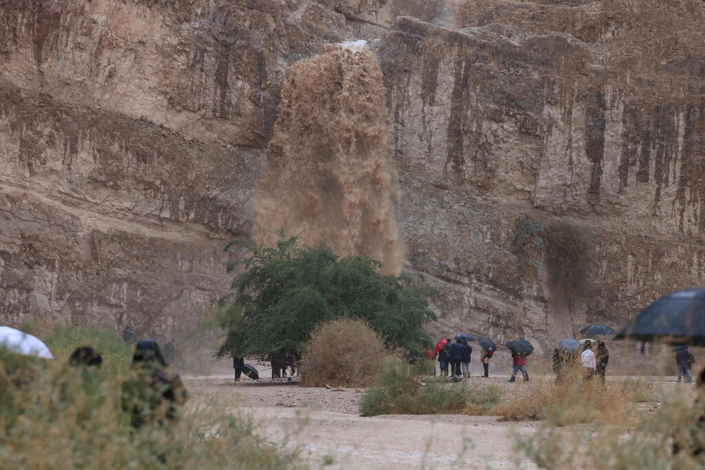 سريان المياه في الوديان والأنهر يُنهي عامًا هو الأشد جفافًا منذ 100 عام (فلاش 90) سريان المياه في الوديان والأنهر يُنهي عامًا هو الأشد جفافًا منذ 100 عام