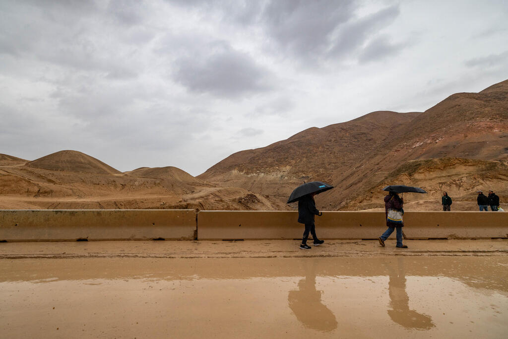 سريان المياه في الوديان والأنهر يُنهي عامًا هو الأشد جفافًا منذ 100 عام (فلاش 90) سريان المياه في الوديان والأنهر يُنهي عامًا هو الأشد جفافًا منذ 100 عام