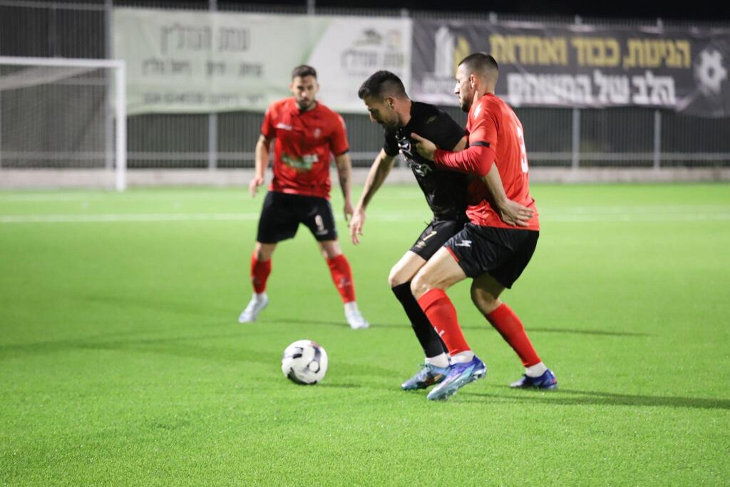 هبوعيل أم الفحم يفوز بعشرة لاعبين على مجدال هعيمك (راديو الناس) هبوعيل أم الفحم يفوز بعشرة لاعبين على مجدال هعيمك