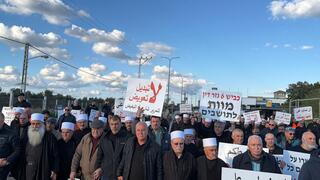 الجديدة المكر: احتجاجات وسدّ طرقات احتجاجا على مصادرة أراض لصالح شق شارع 6