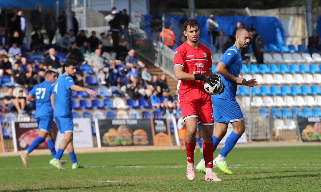 كرمئيل يضرب بقوة ويزاحم على القمة بإسقاط شباب أم الفحم