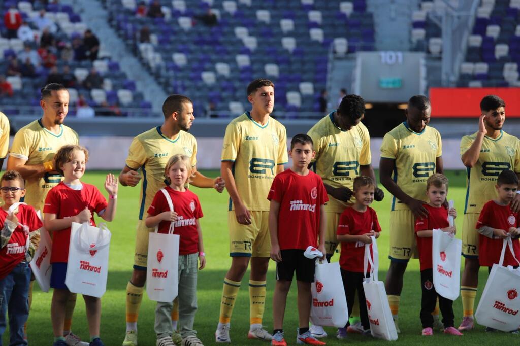 مكابي الرينة يواجه هبوعيل تل أبيب في مباراة مصيرية (راديو الناس) مكابي الرينة يواجه هبوعيل تل أبيب في مباراة مصيرية