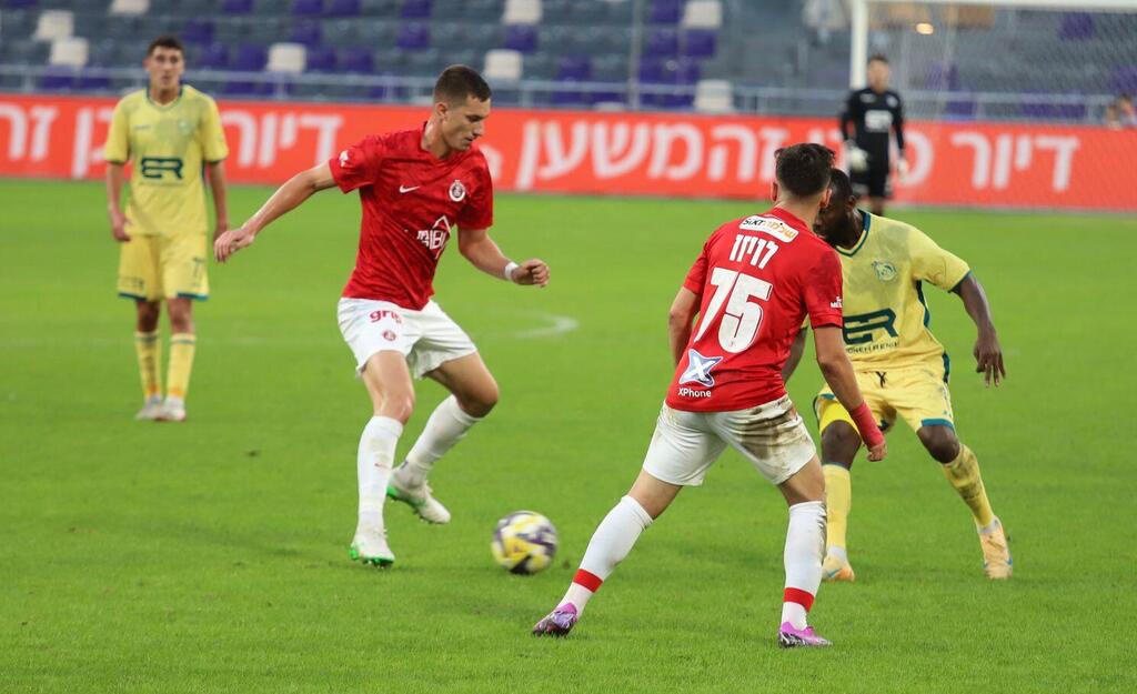 هبوعيل تل أبيب يعمّق جراح مكابي الرينة بثلاثية مثيرة (راديو الناس) هبوعيل تل أبيب يعمّق جراح مكابي الرينة بثلاثية مثيرة