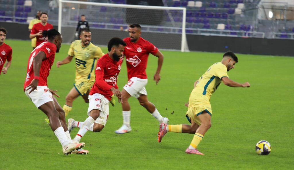 هبوعيل تل أبيب يعمّق جراح مكابي الرينة بثلاثية مثيرة (راديو الناس) هبوعيل تل أبيب يعمّق جراح مكابي الرينة بثلاثية مثيرة