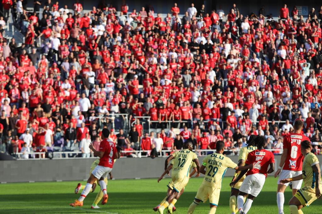 مكابي الرينة يواجه هبوعيل تل أبيب في مباراة مصيرية (راديو الناس) مكابي الرينة يواجه هبوعيل تل أبيب في مباراة مصيرية