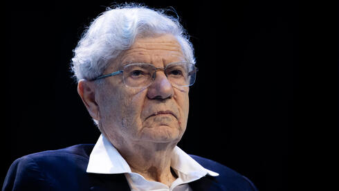 الرئيس الأسبق للمحكمة العليا أهارون باراك