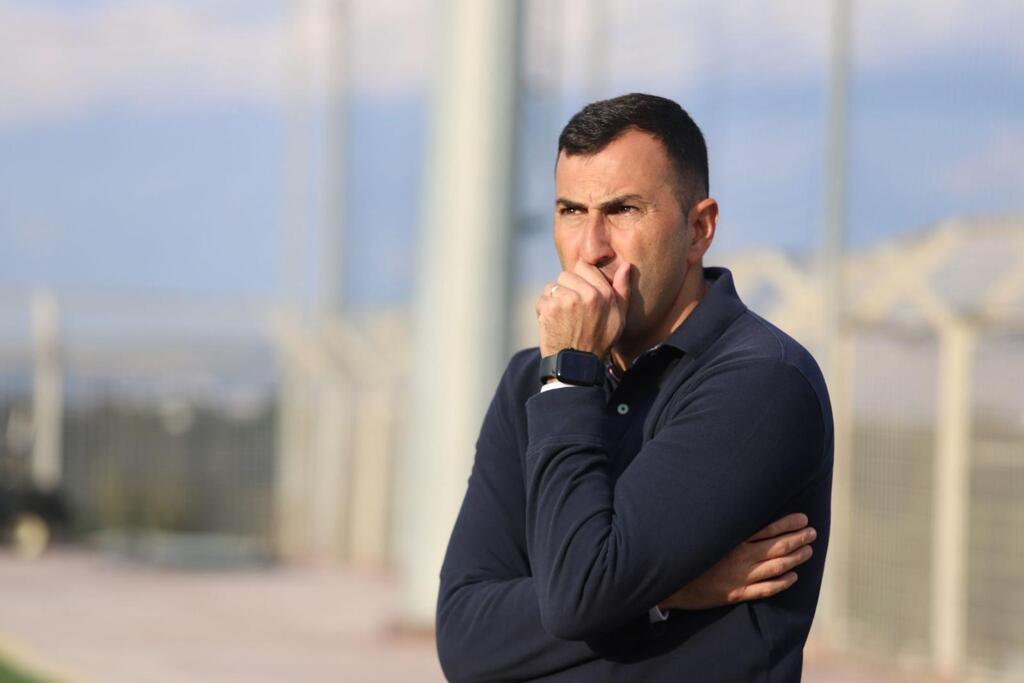 مدرب أخاء الناصرة علاء صايغ