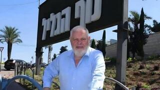 رونين بلوت رئيس بلدية نوف هجاليل