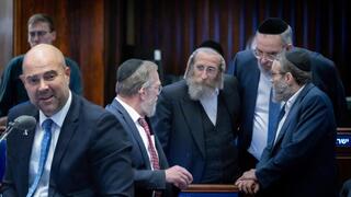 تصويت أوحانا لصالح الزواج المدني يشعل غضب الأحزاب الدينية