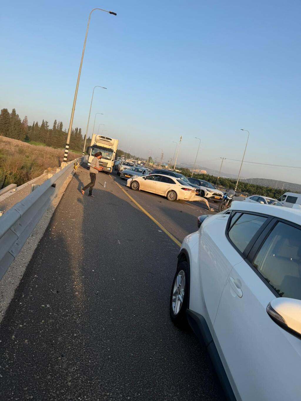 نشأت جبارين: "تعرّضت لاعتداء وحشي بدوافع عنصرية وكنت معلّقًا على السيارة لمسافة طويلة"
