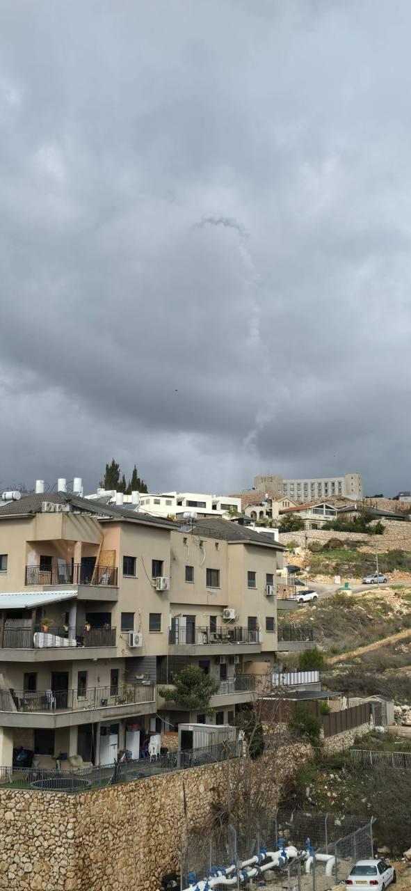 صافرات الإنذار بالشمال: إطلاق صاروخ اعتراضي والجيش يفحص إذا كان الهدف المشبوه مسيّرة