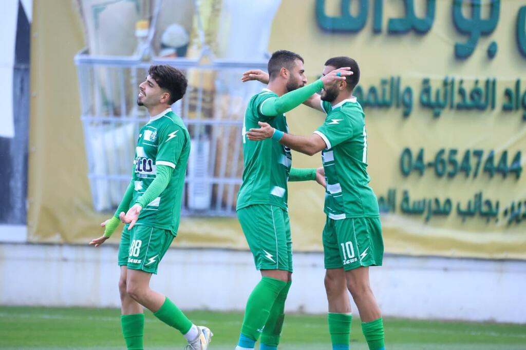 أخاء الناصرة يحلق بالصدارة بفوز مستحق على كرمئيل بثنائية نظيفة