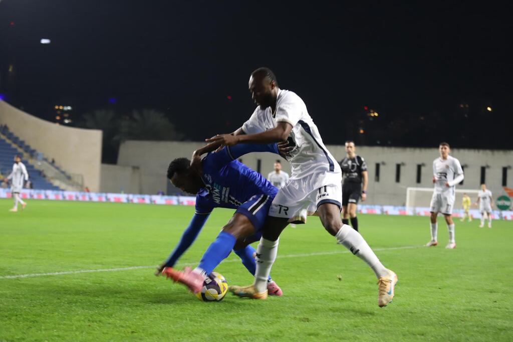 صور من مباراة هبوعيل بيتح تكفا ومكابي الرينة