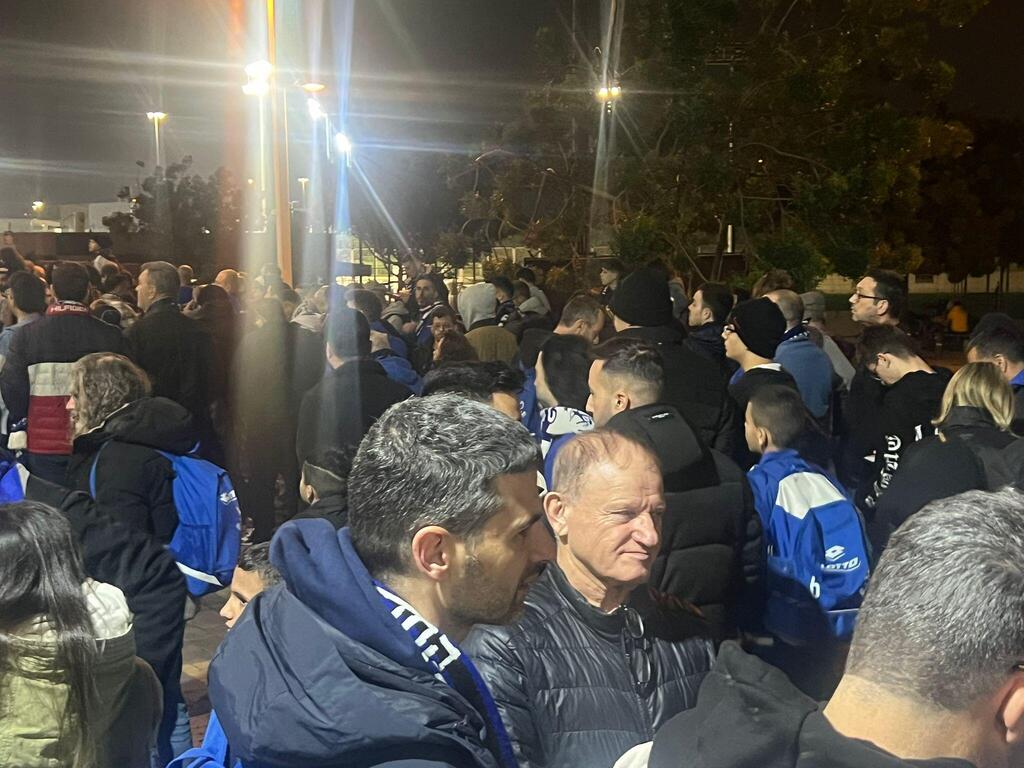 انقطاع الكهرباء يؤجّل مباراة هبوعيل بيتح تكفا ومكابي الرينة