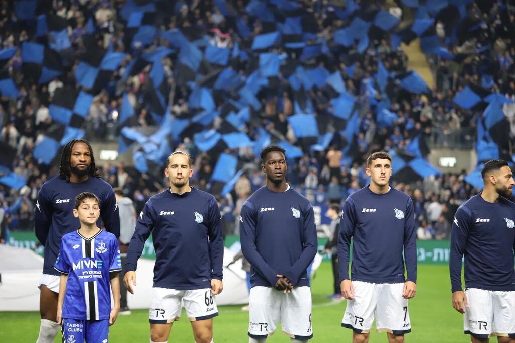 صور من مباراة هبوعيل بيتح تكفا ومكابي الرينة