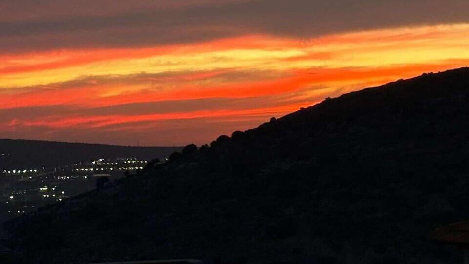 السماء في بلدة طرعان