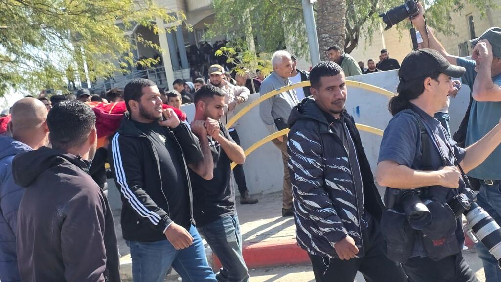  النقب: مشاركة واسعة في تشييع محمد الصانع من الترابين