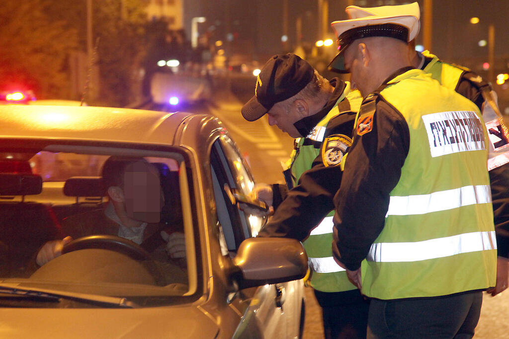 فحص كحول من قبل الشرطة