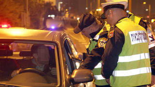 فحص كحول من قبل الشرطة