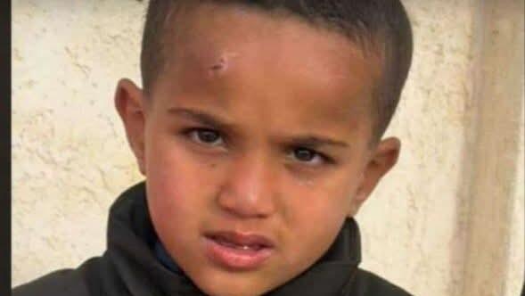 الطفل امير نبيل الطلقات