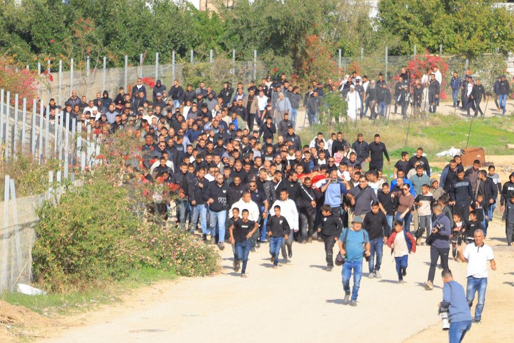  النقب: مشاركة واسعة في تشييع محمد الصانع من الترابين