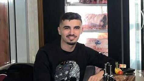 الطالب محمود أبو عرار