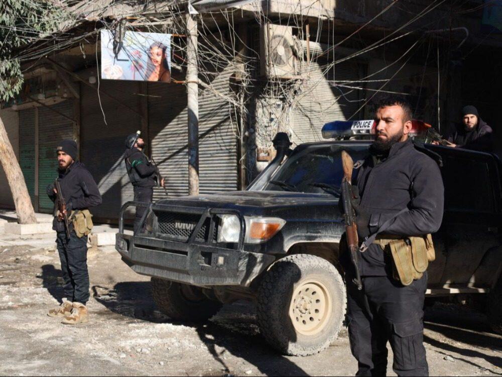 بعد معارك عنيفة: سوريا تستعيد السيطرة الكاملة على مدينة حلب وتُعيد الانتشار الأمني