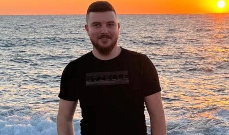 وفاة الشاب أحمد جبارين متأثرًا بجراحه إثر جريمة إطلاق نار في أم الفحم