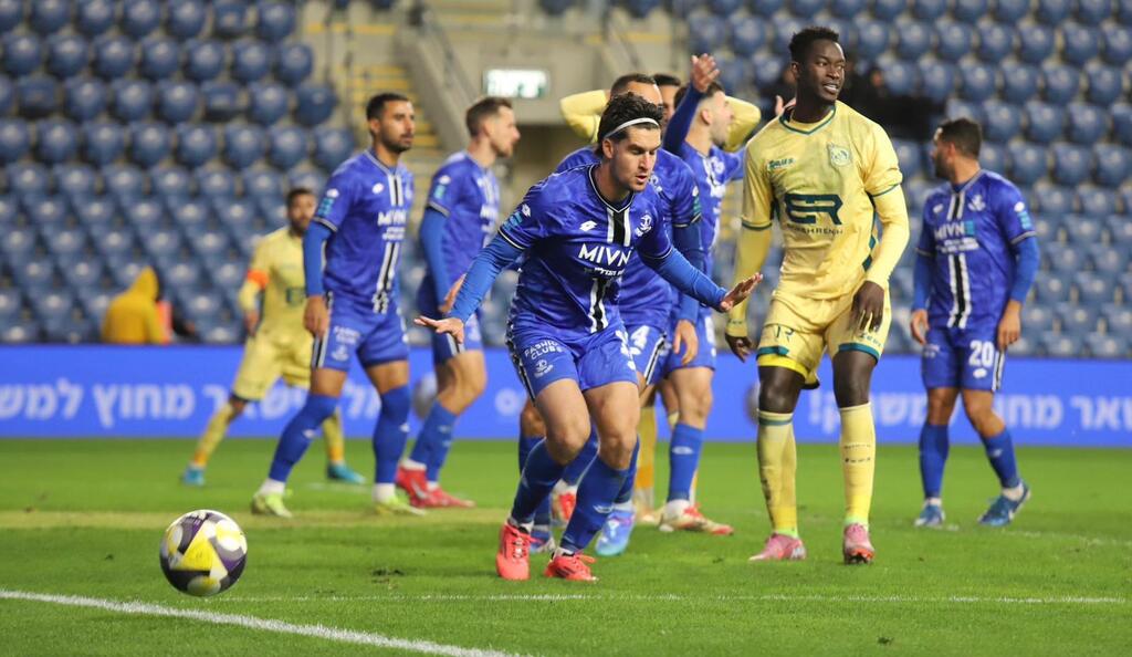 مكابي الرينة يتأهل لربع نهائي كأس الدولة