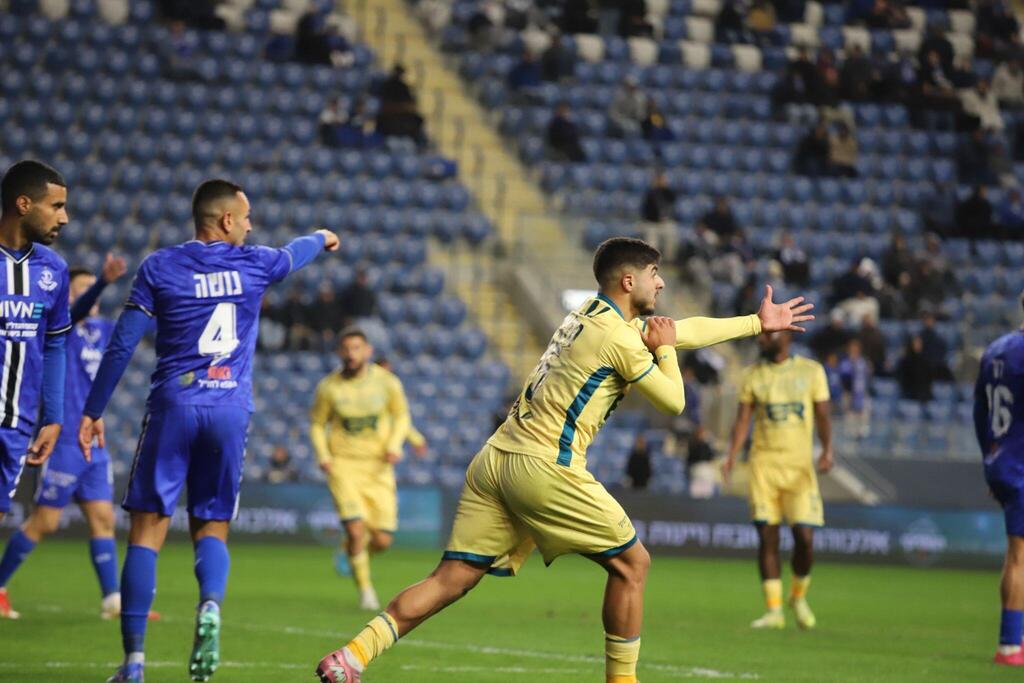 مكابي الرينة يشعل كأس الدولة بفوزه على بيتح تكفا 