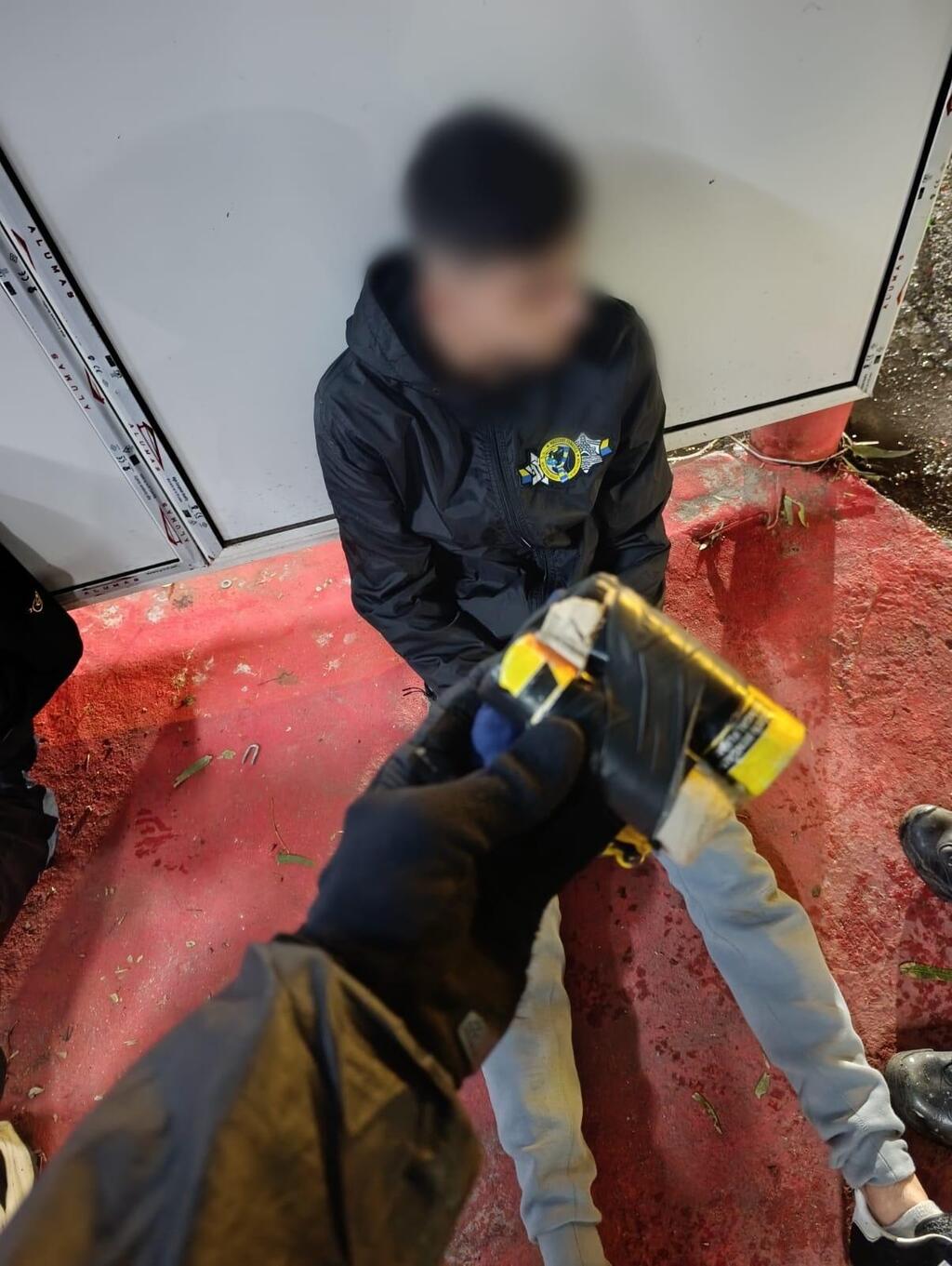 ديربي تل أبيب: ضبط قنابل دخانية وألعاب نارية داخل مراحيض ملعب بلومفيلد (الشرطة) ديربي تل أبيب: ضبط قنابل دخانية وألعاب نارية داخل مراحيض ملعب بلومفيلد