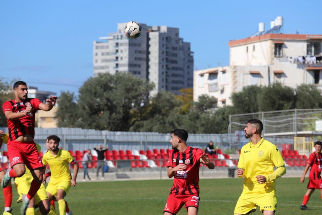 شباب أم الفحم يفرض التعادل 1-1 (راديو الناس) شباب أم الفحم يفرض التعادل 1-1