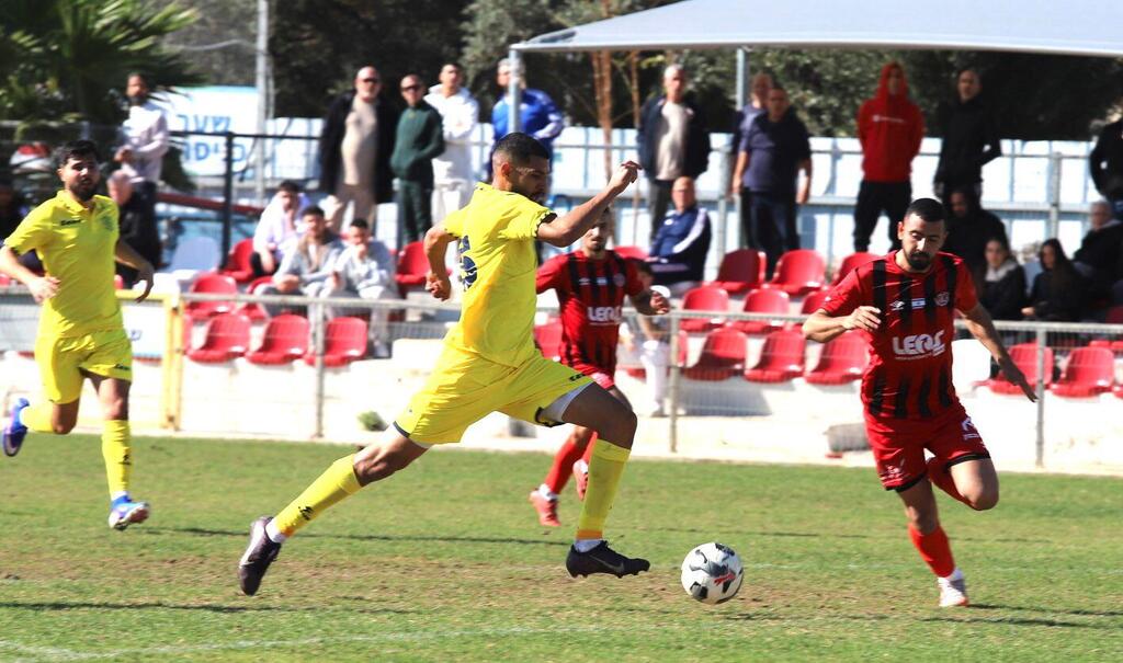 شباب أم الفحم يفرض التعادل 1-1 (راديو الناس) شباب أم الفحم يفرض التعادل 1-1